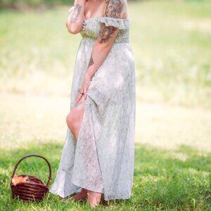 CLEARANCE Women’s XL Floral Maxi Dress Stretchy Lined Maternity Friendly